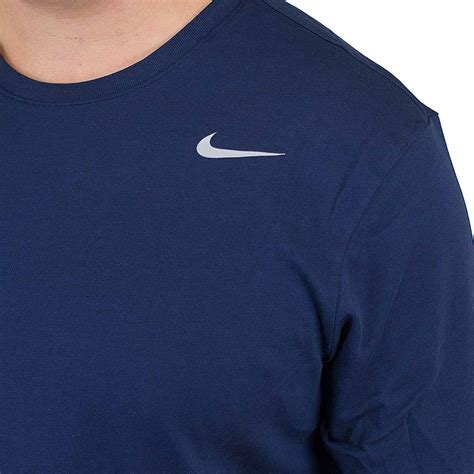 nike dunkelblau shirt herren dri fit|Dri-FIT cropped shirt.